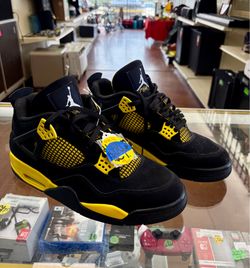 Jordan 4 Retro