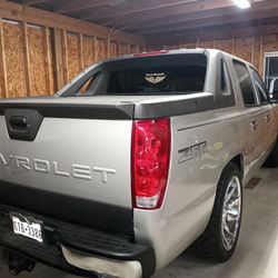 2004 Garage Kept Chevy Avalanche