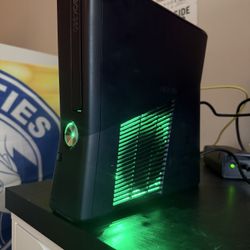 Xbox 360 Slim - Corona - RGH3 - 500GB HDD + Preloaded