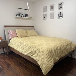 Modern Mid-Century Queen Size Bedroom Set