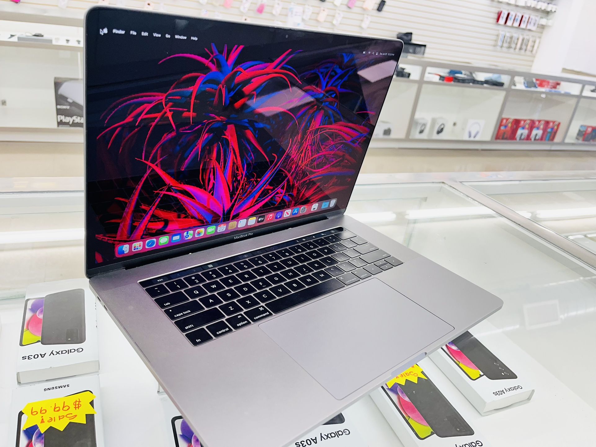 MacBook Pro 2016 16gb Ram 512gb Ssd