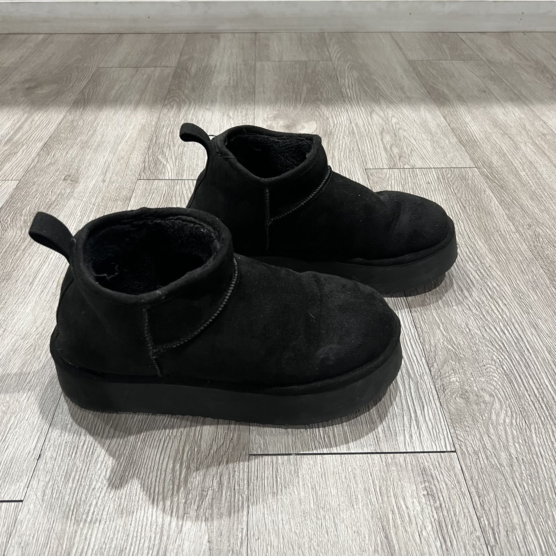 Madden Girl Bondi Black Suede Platform Booties Women's Size 8