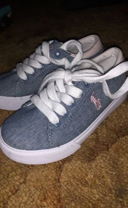 Girl shoes