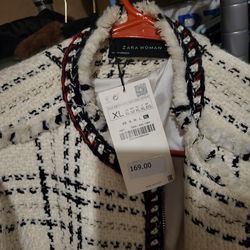 Very Nice Zara Coat 30.00 CASH FIRM TAGS ATTACHED NEW