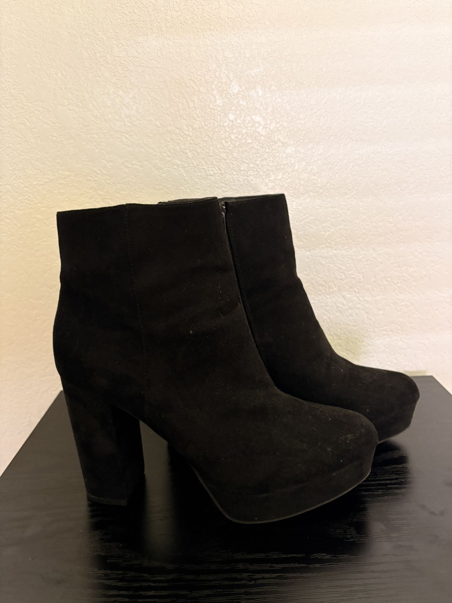 BAMBOO” Black Suede Platform Boots