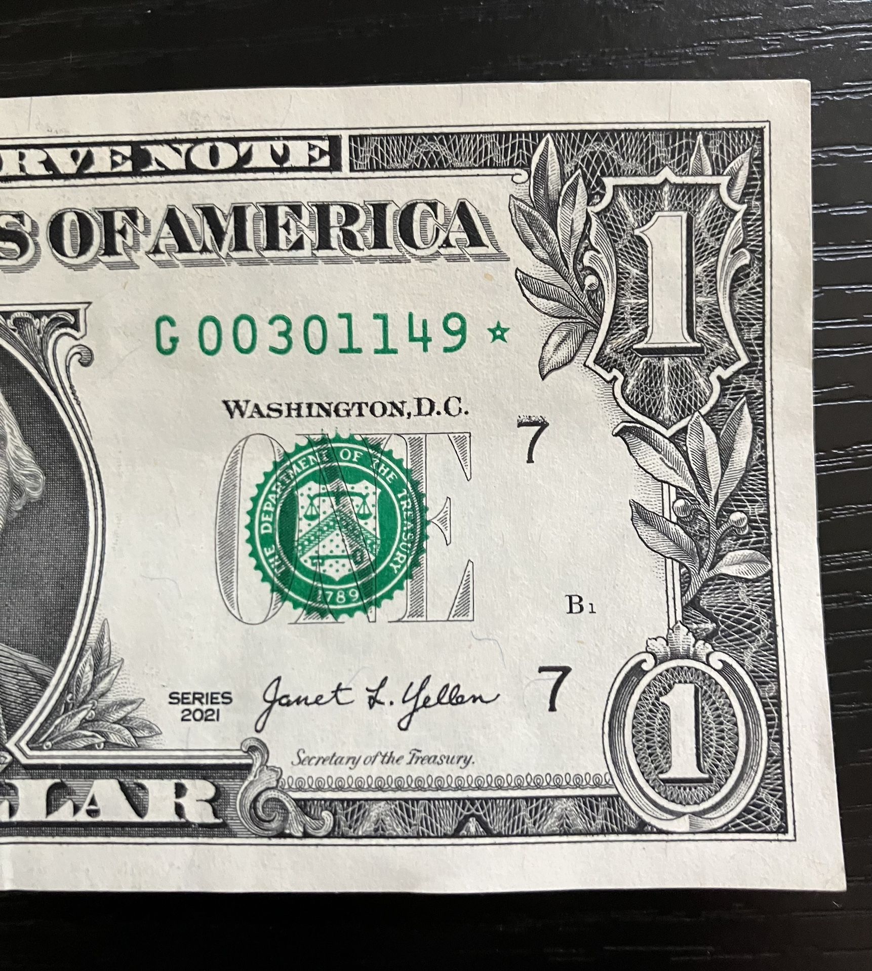 New 2021 $1 BILL Low Serial Number w/Star ( CHICAGO G )