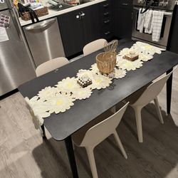 Dining Table w/ 4 chairs