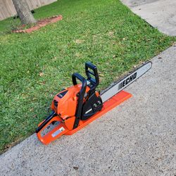 ECHO CS-4920 Chainsaw. Used, in very good condition, working perfectly, 20-inch bar.