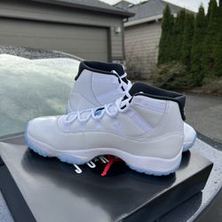 Jordan 11 Legend Blue Size 11.5M