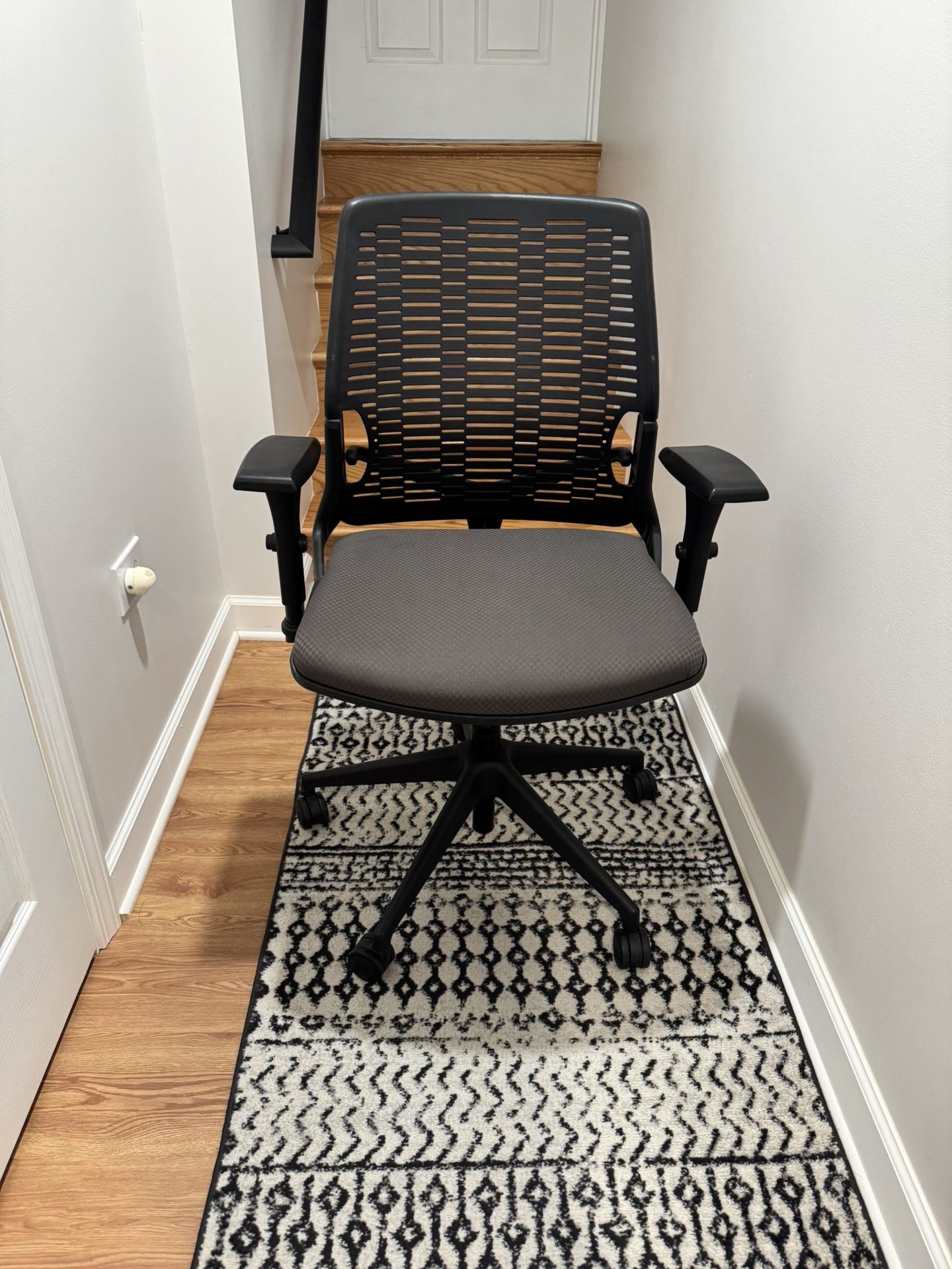 Comfy Ergonomic Home/Office Chair