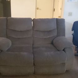 Couch & Loveseat recliner 