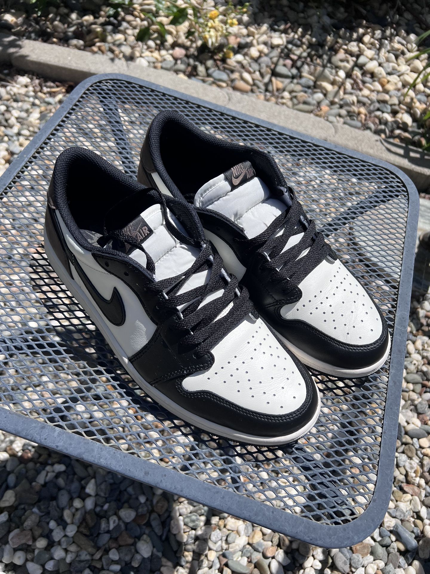 Jordan 1 Low Mocha