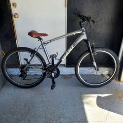 Giant Mountain Bike 