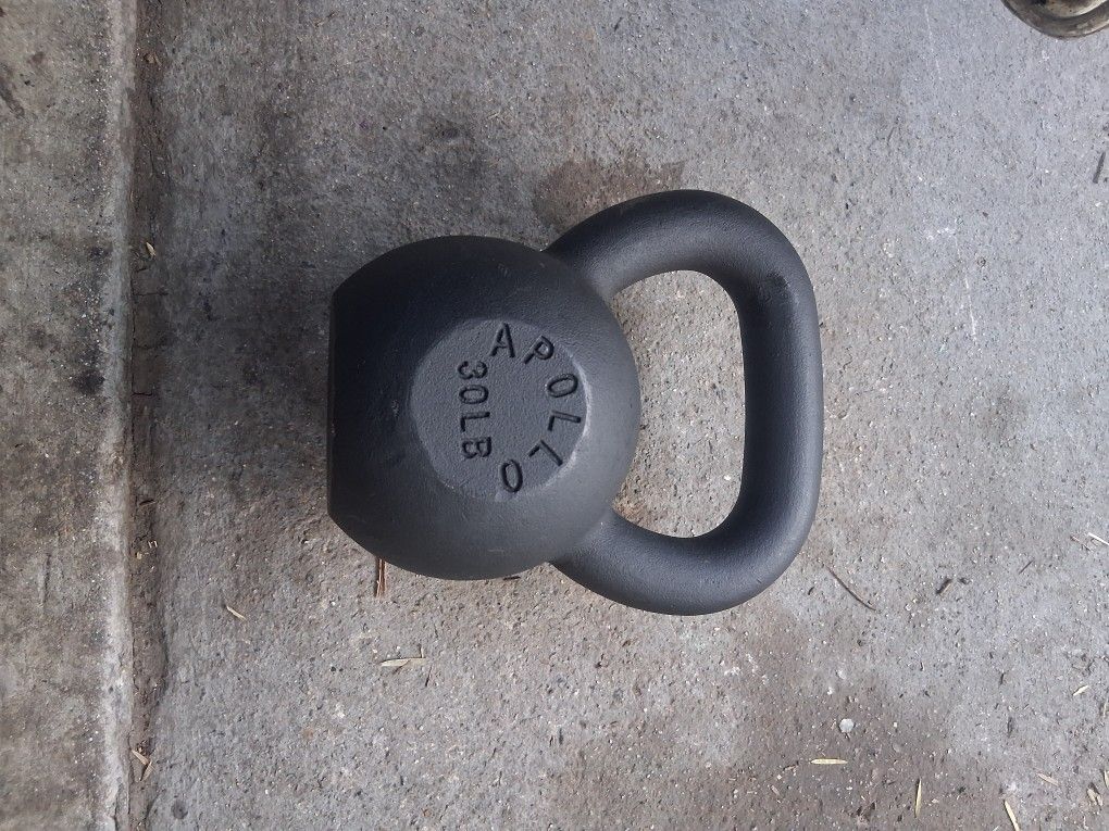 Apollo 30lb Black Cast Iron Kettle Bell (New)