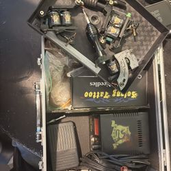Tattoo Guns With Equipment 