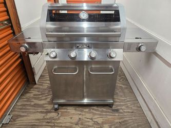 Monument grill