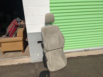 2010 2011 10 11 Toyota Prius Driver Side Seat Chair