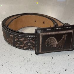 Cinto De Piel , Gallo