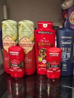 Brand new old spice bundle all for ($32)(Cash only)(price is firm)
