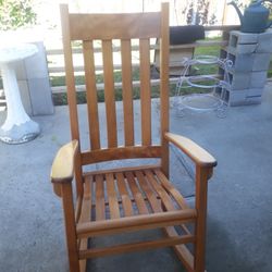 Rocking Chair 