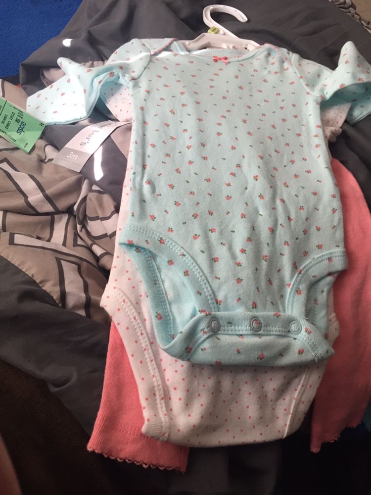 Free Baby Girl Outfit Size 3 Months For A Single Mom Who Just Had A Baby