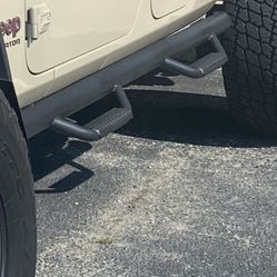 2020 Jeep Gladiator Steps