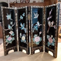 ORIENTAL DECOR A MOTHER OF PEARL TABLE SCREEN 