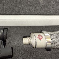 NEUMANN MICROPHONE