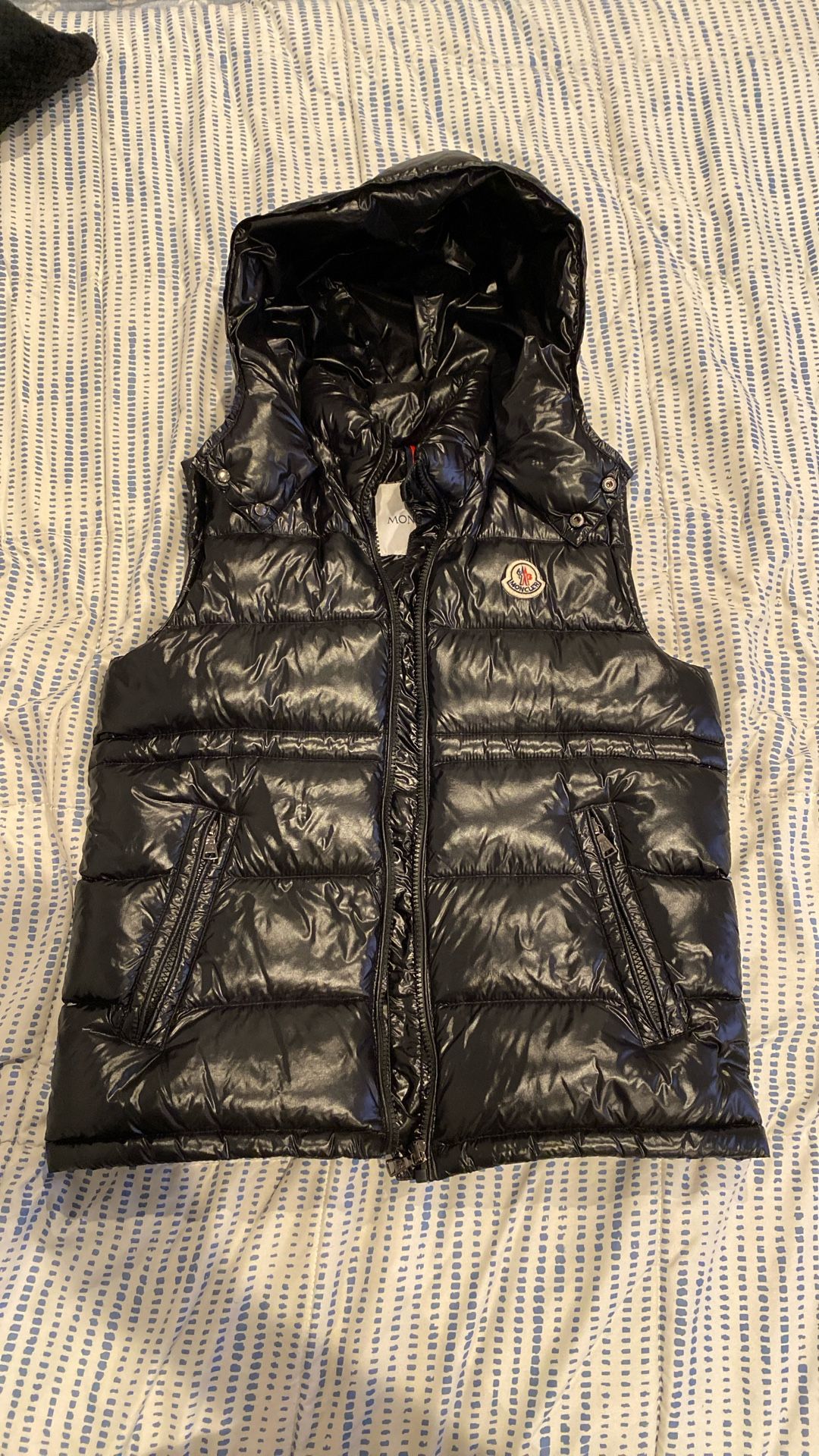 sleeveless moncler puffer jacket