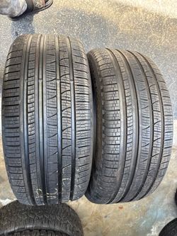 Set of 2 nice Runflat Pirelli Scorpion Verde all season  285/45/20 ( We install & balance)