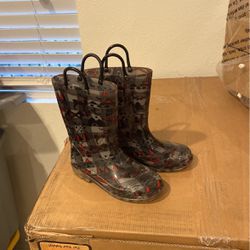 Kids Rain boots Size 11/12