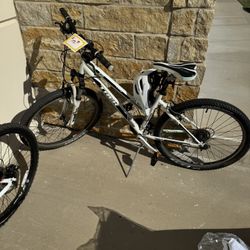 TREK MOUNTAIN BIKE