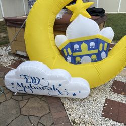 Ramadan blowup figure