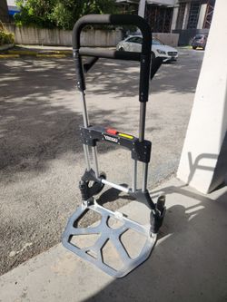 Vergo 400 lbs Capacity Folding Hand Truck Dolly. Homestead 33033.
Delivery for extra