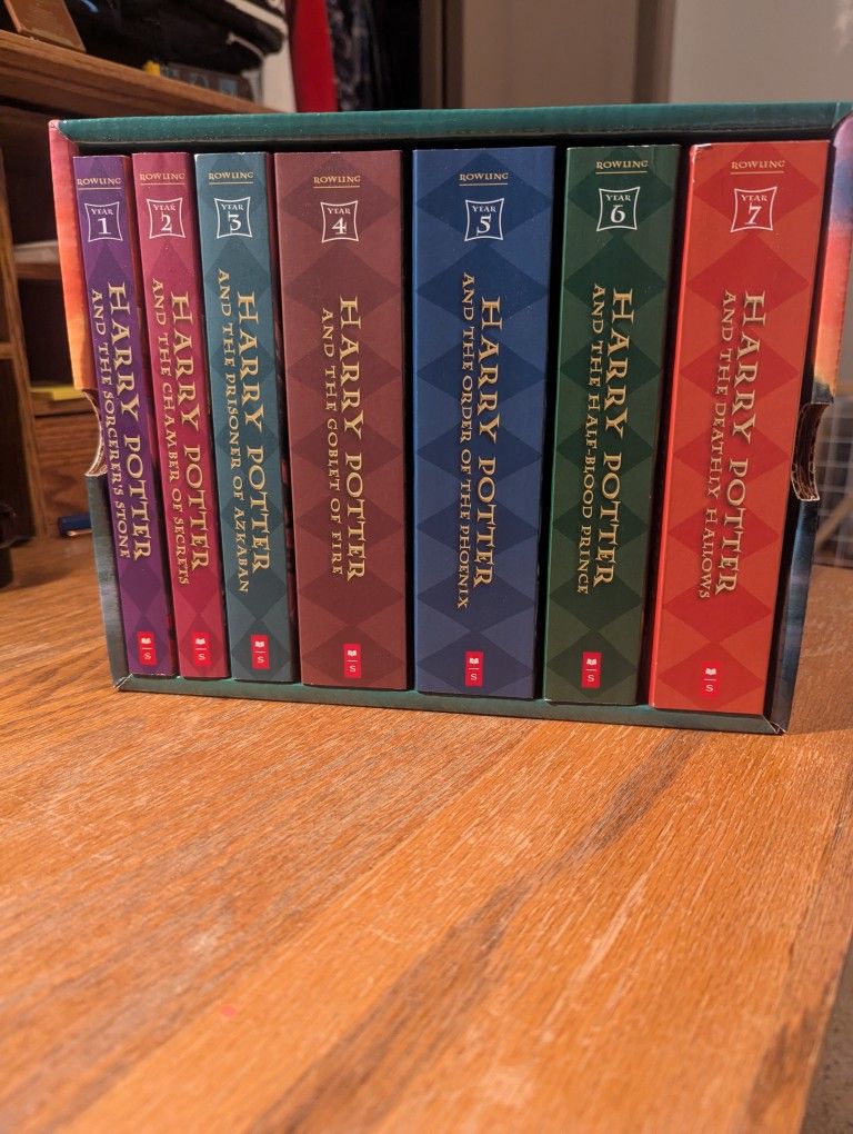 Harry Potter Box Set Like New