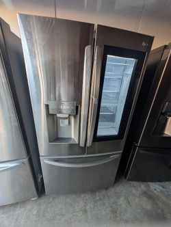 Refrigerator good condition 3 month warranty delivery aviable