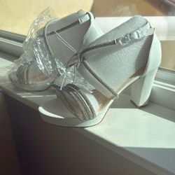 BRAND NEW Windsor Diamond Strappy Block Heel