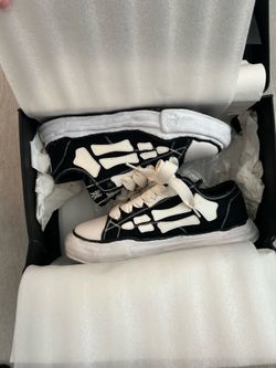Amiri Miharas Size 9