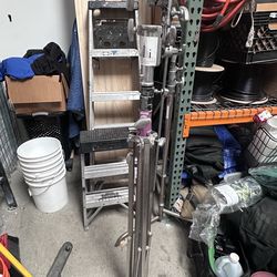 2 C Stands Studio equipment