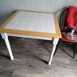 Small kitchen table Very Nice? Moving Soon