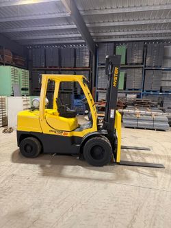 2014 Hyster 8000 lbs capacity forklift