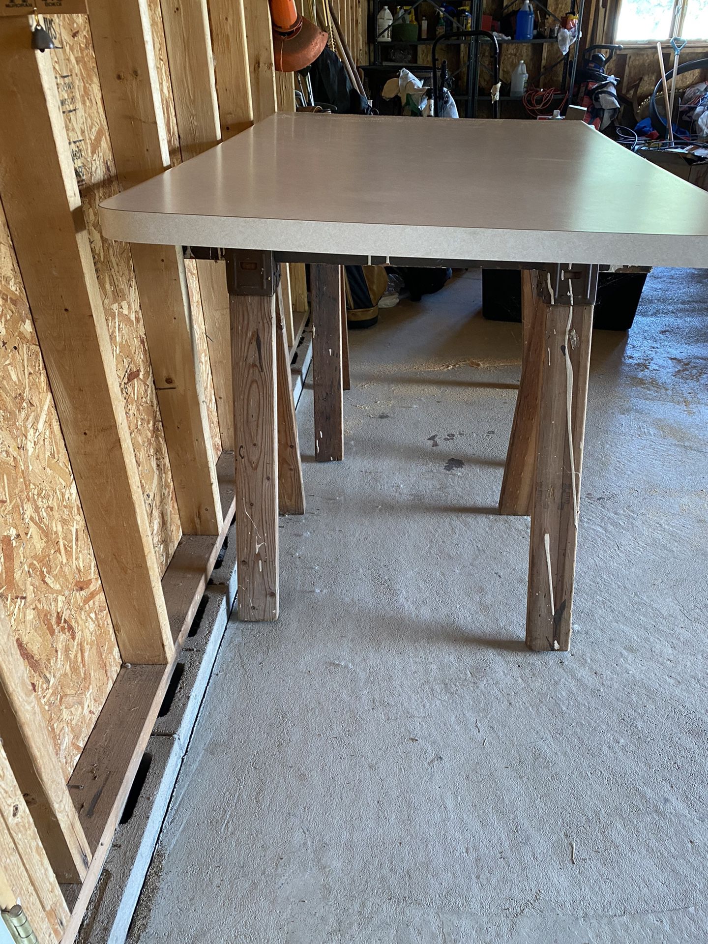 Horse Assembly With To Table