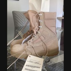 MILITARY COMBAT BOOTS   Size 7W Men