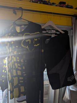 Mountain bike short and shirt fox xl (36 )