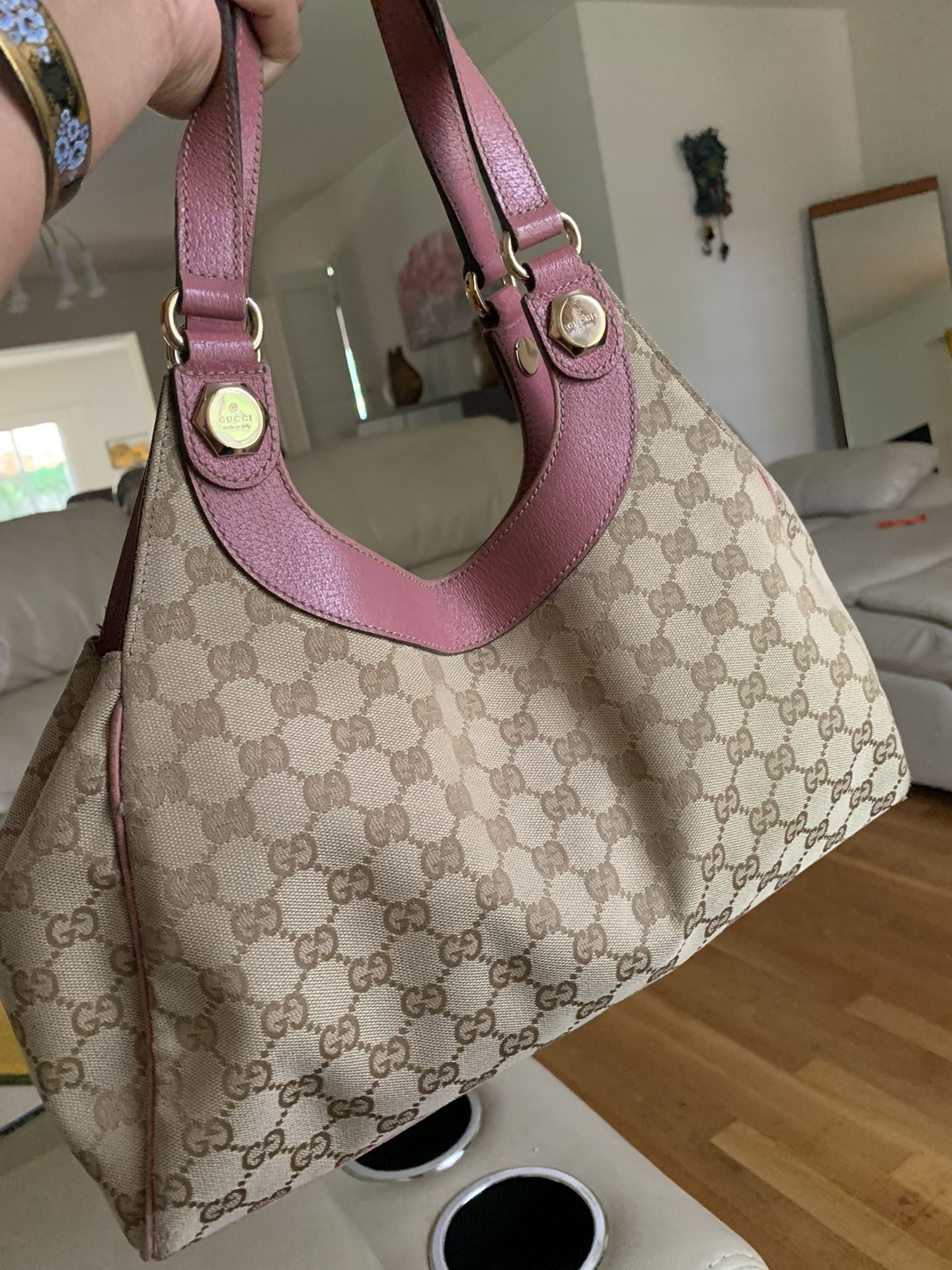 Gucci Shoulder Bag