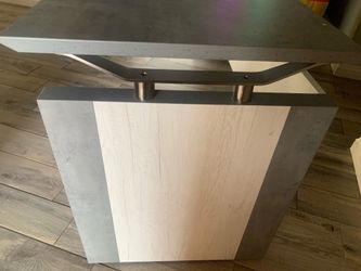 new desk light gray ask 125 dls