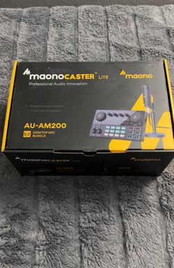 Brand New Open Box Podcast Desktop Mic Bundle 