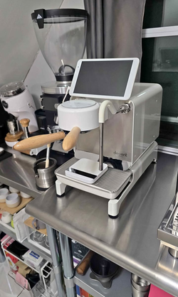 DE1XL Decent Espresso Coffee Maker