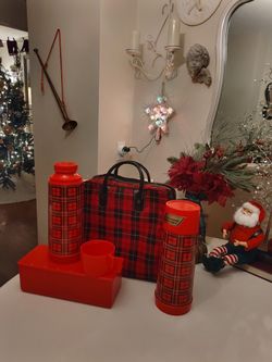 Plaid Thermas Set Vintage