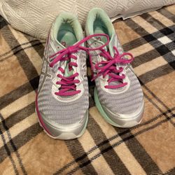 Womens ASICS Running Shoes Size 10